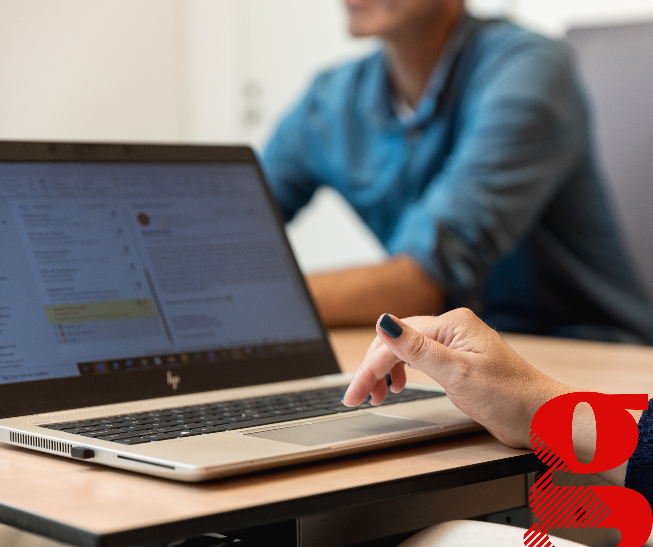 Eigen Beeld Met Gloed Logo